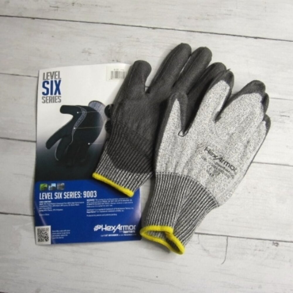 HexArmor Men's Size 7 S Work Gloves Cut Puncture Resistant Polyurethane Coated